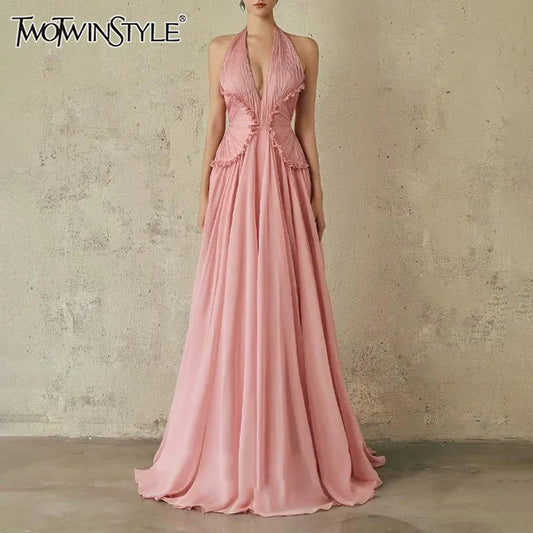 TWOTWINSTYLE Slimming Spliced Folds Elegant Dresses for Women Halter Sleeveless Tunic Temperament Long Dress Female Clothing New