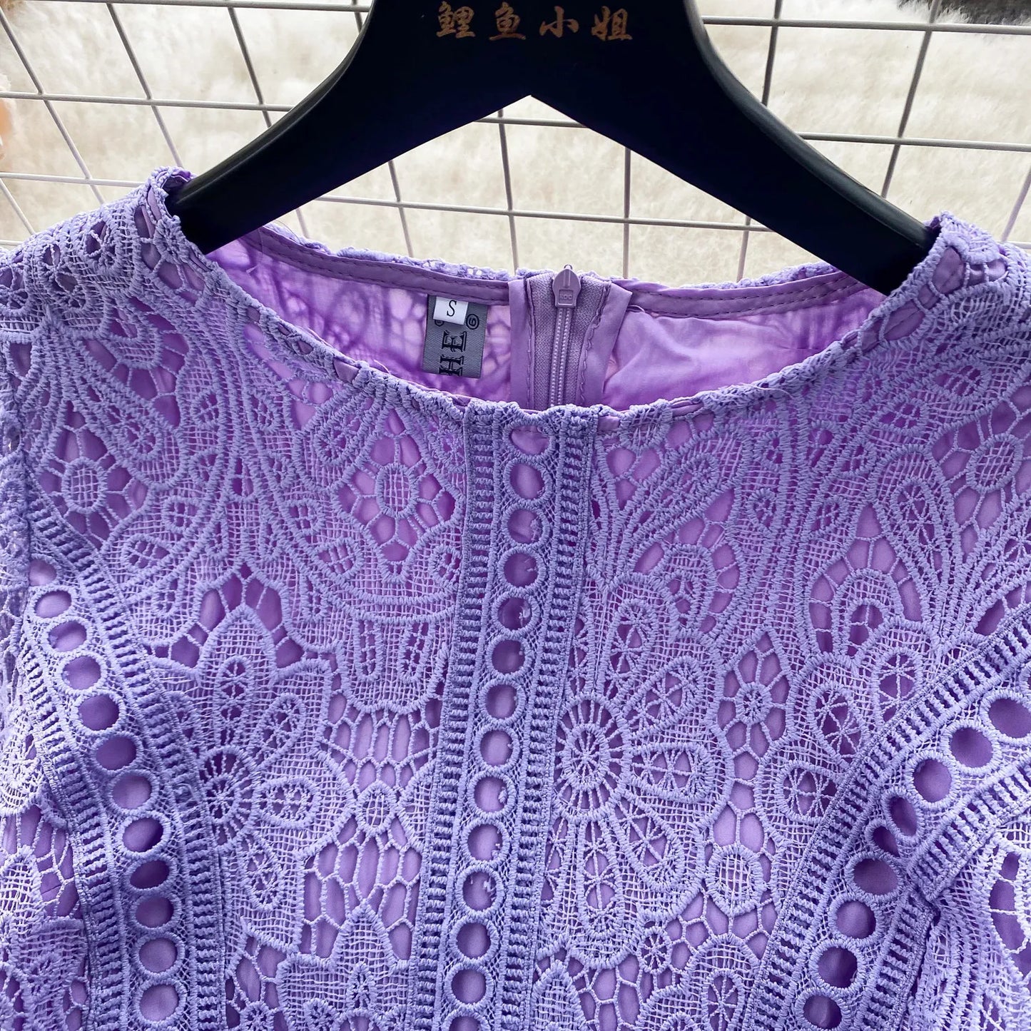 Korean Version Retro High-end Round Neck Lotus Leaf Sleeve Lace Dress for Women's 2026 Summer New Temperament Elegant Long Dress
