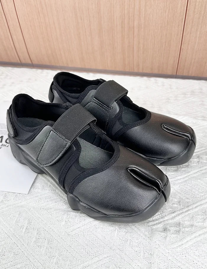 Leather Split Toe Buckle Mary Jane Flat Shoes for Women