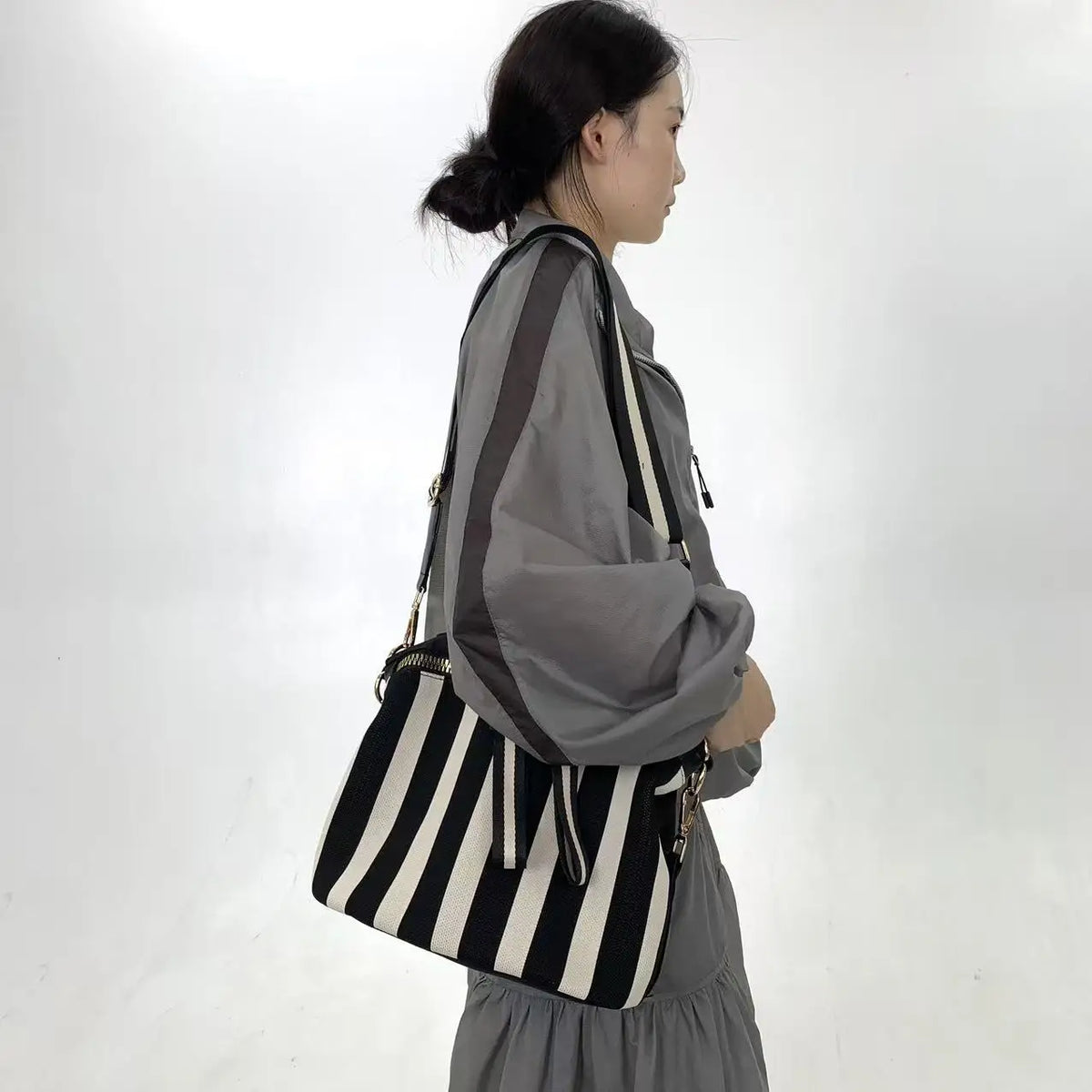 Quilted Striped Mesh Crossbody Shoulder Bag for Women