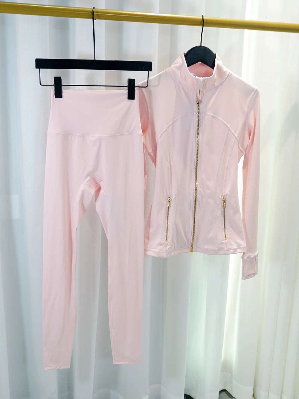 Slimming Gold Zipper Jacket and Yoga Pants Set for Women