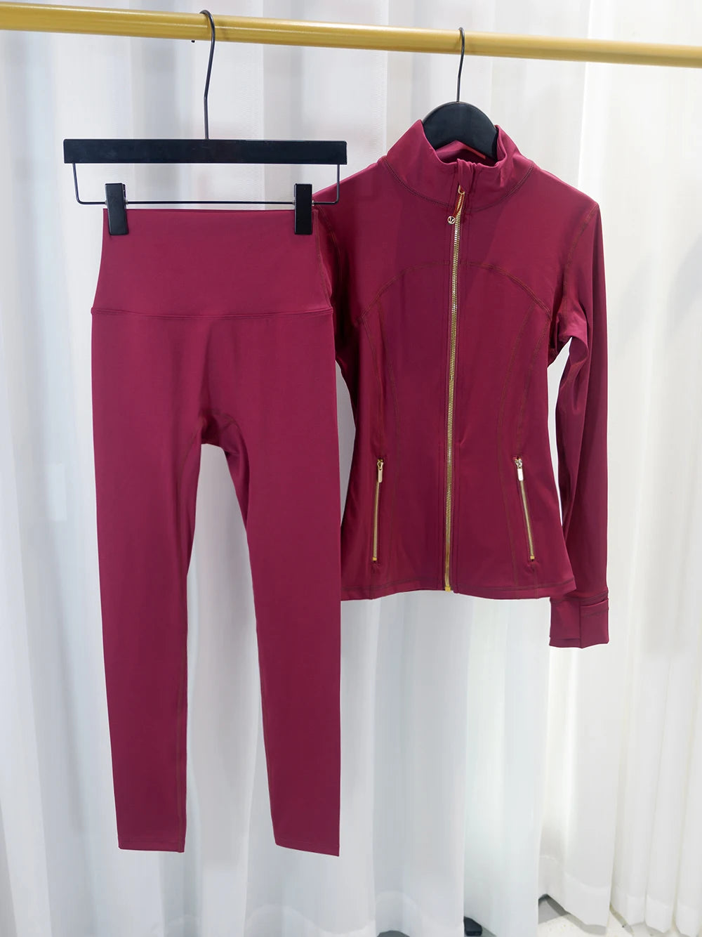 Slimming Gold Zipper Jacket and Yoga Pants Set for Women