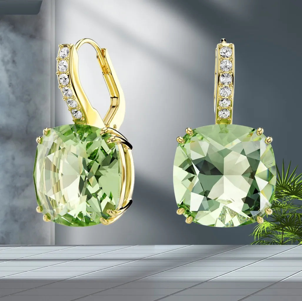 Elegant Silver Crystal Necklace And Earring Set for Women