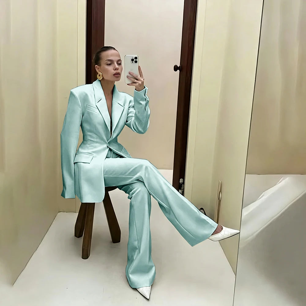 White Single Breasted Notched Collar Blazer Set For Women