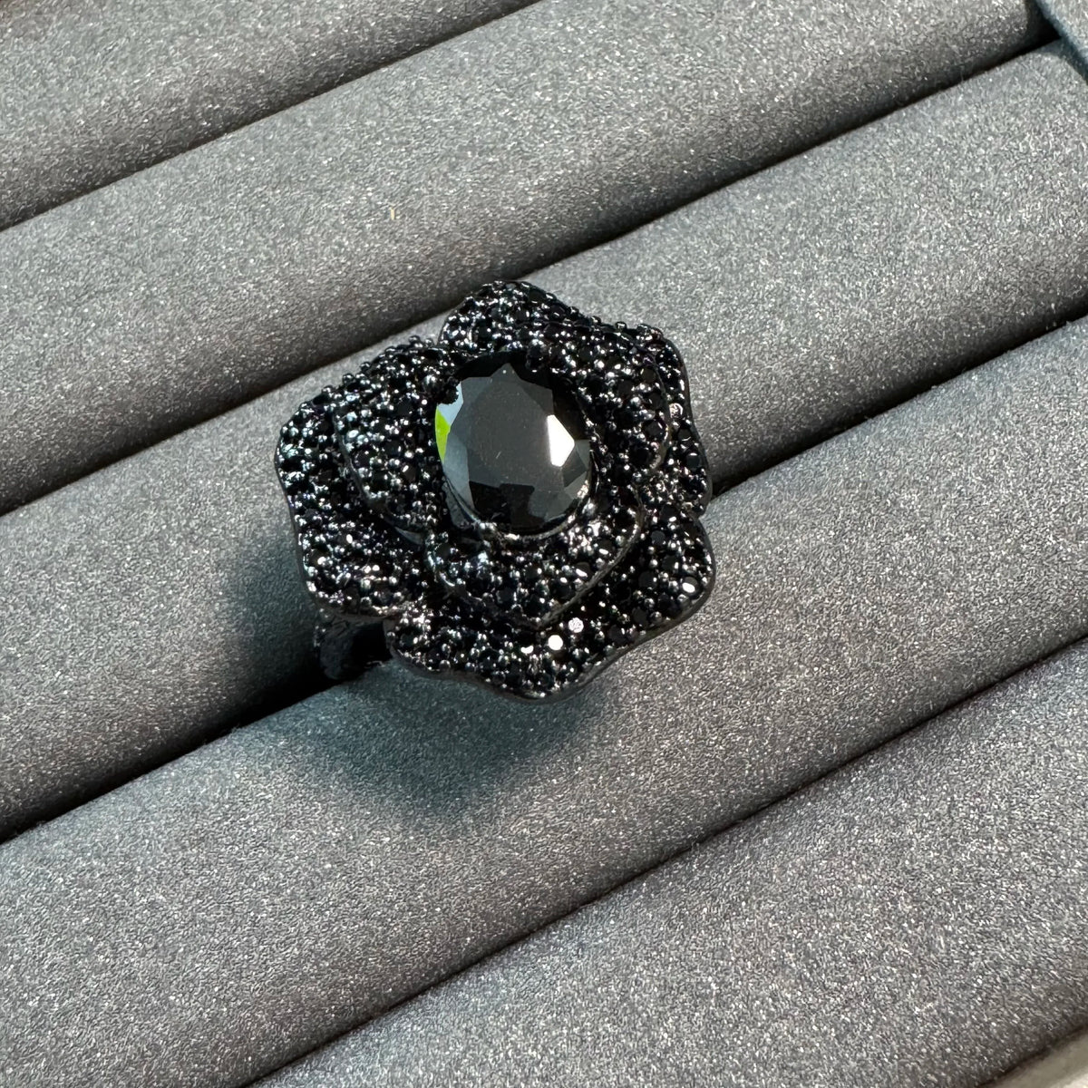 Black Zircon Vintage Jewelry Set With Earrings Rings And Bracelets for Women