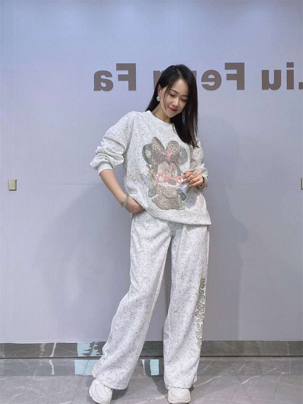 Autumn Winter Rhinestone Long Sleeve Round Neck Pullover Sweatshirt and Long Pants Set Fashion Woman Clothes Outfits 2025 New