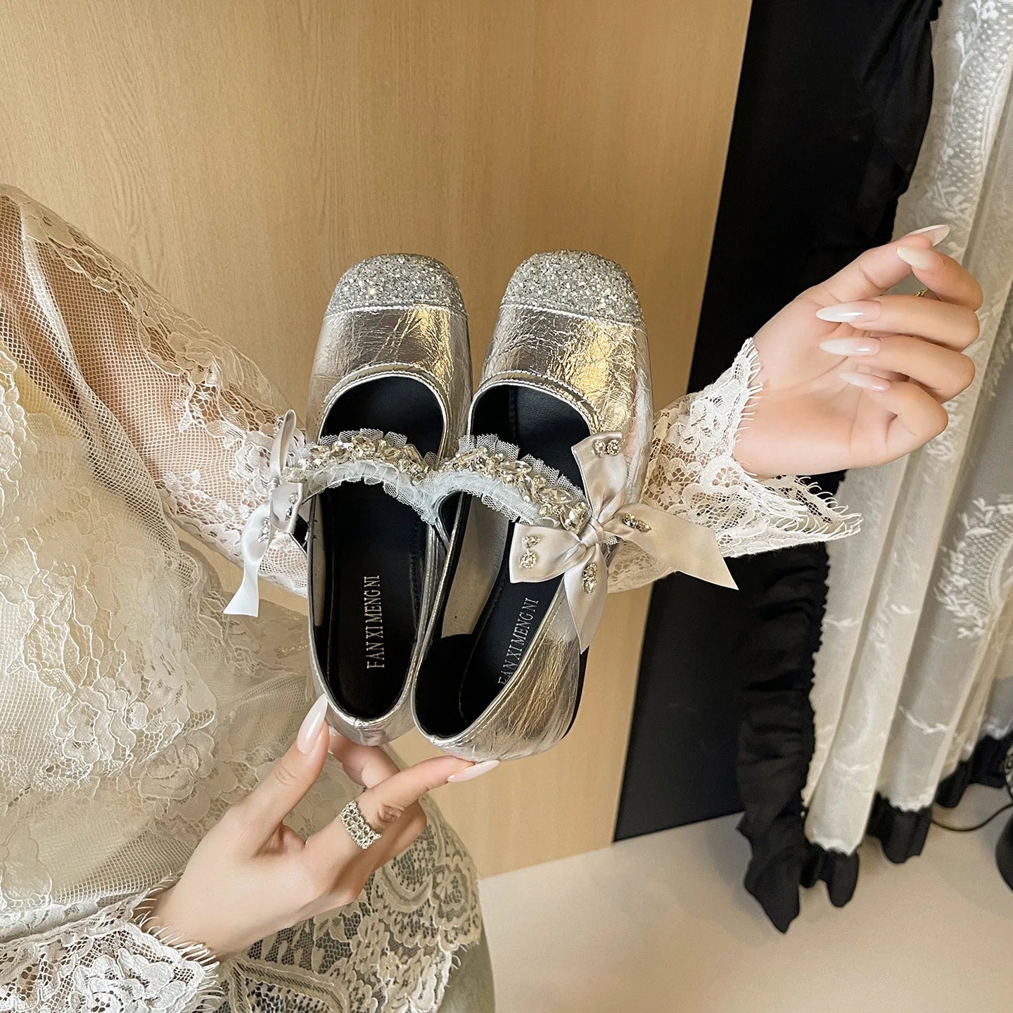Elegant Rhinestone Bowknot Mary Jane Flats For Women