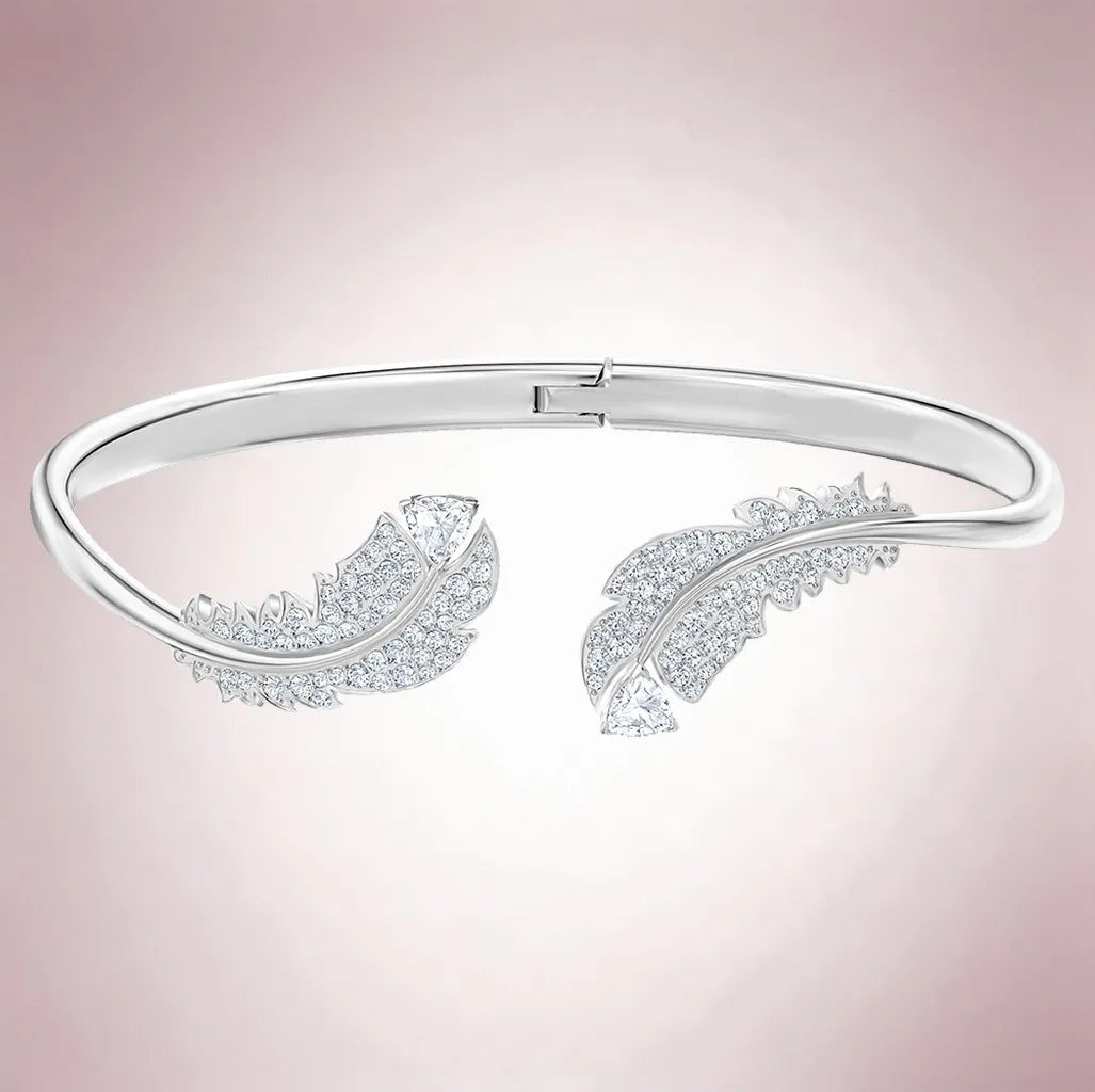 Elegant Dazzling Teardrop Crystal Jewelry Set for Women