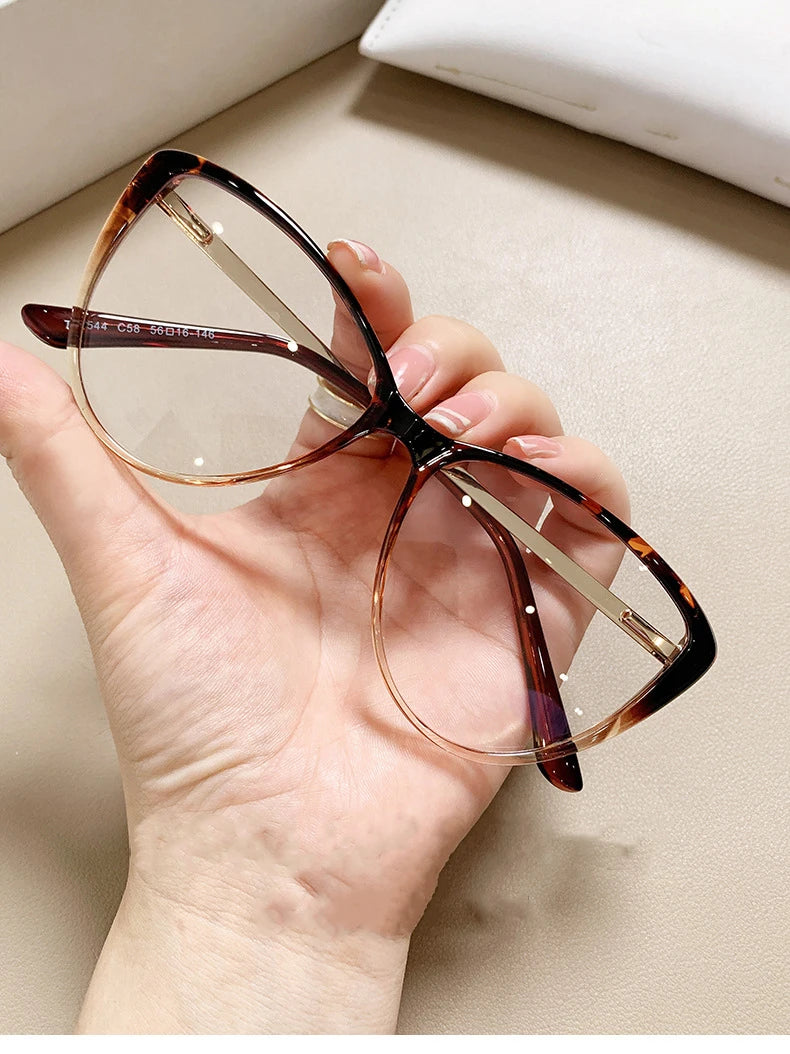 Gradient Frame Fashion Glasses
