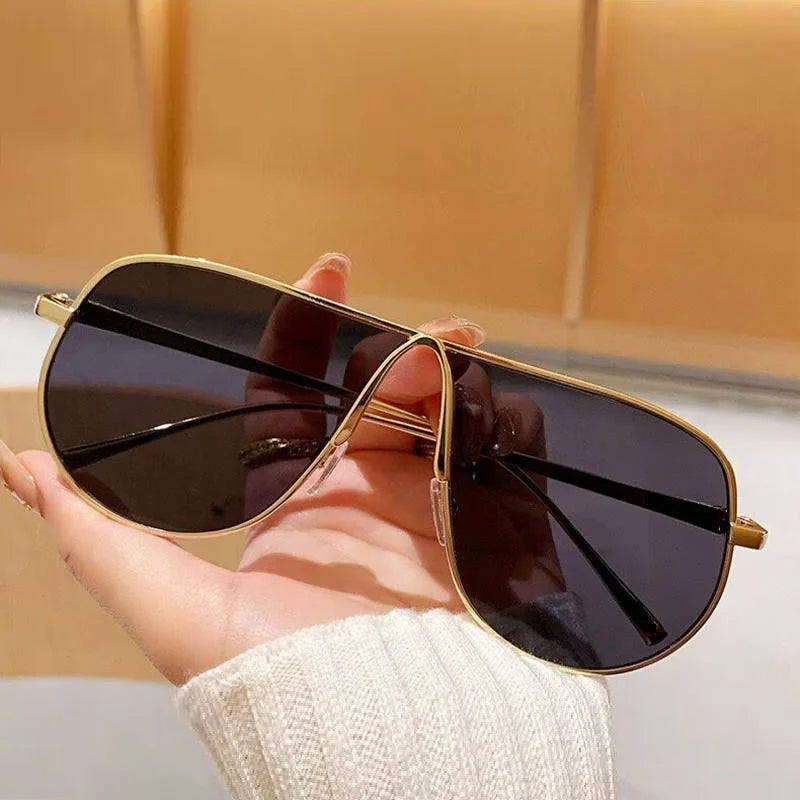 Oversized Gradient Pilot Sunglasses