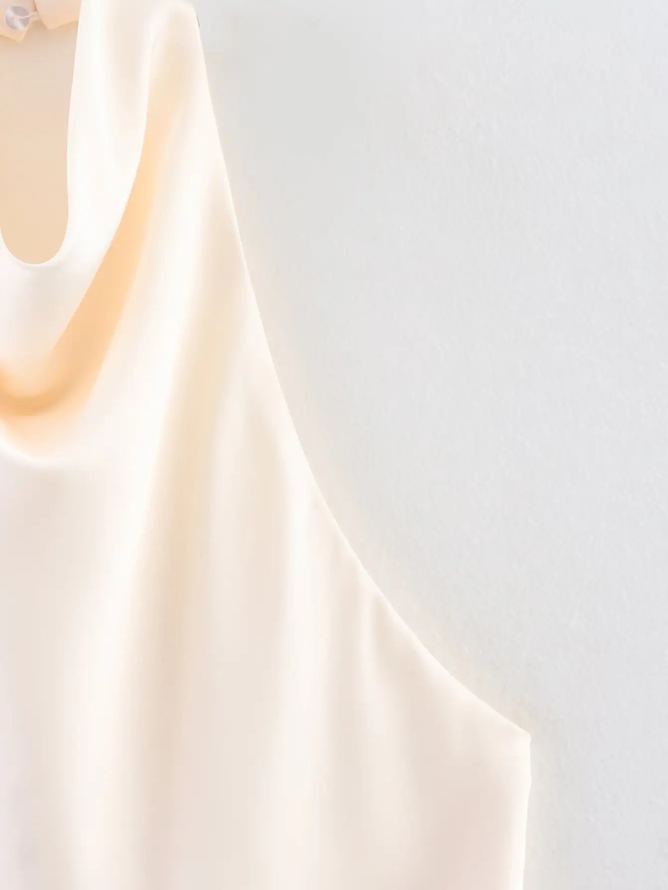 Sleek Solid Color Back Button Halter Neck Top for Women