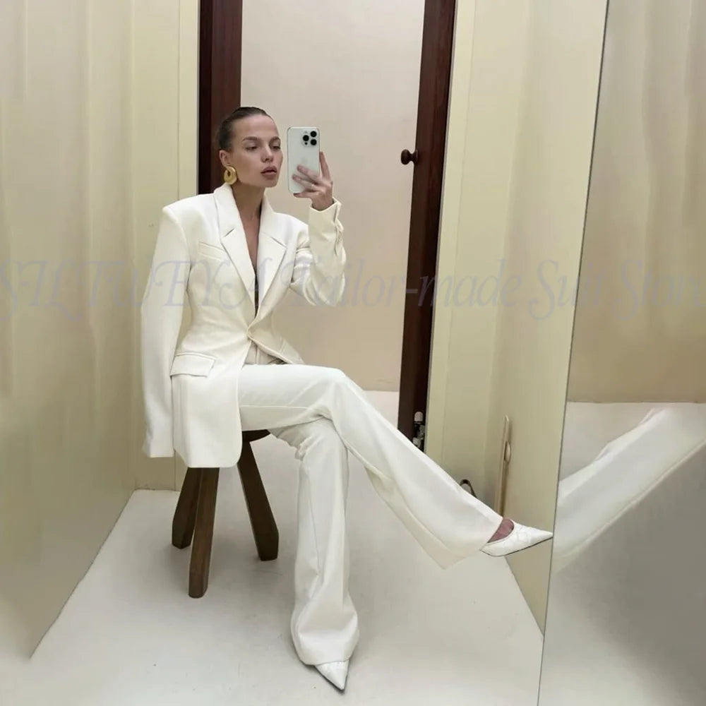 White Single Breasted Notched Collar Blazer Set For Women