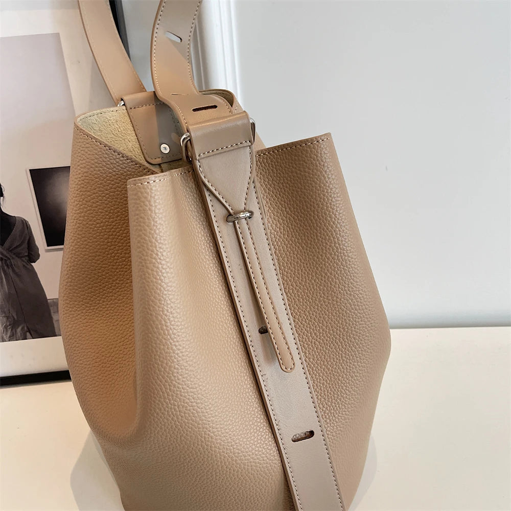 Retro Shoulder Large Capacity Bucket Bag for Women