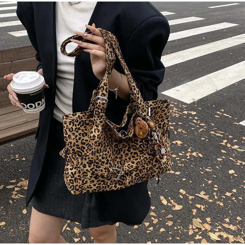 Fashion Versatile Leopard Print Tote Bag Women Large-capacity Canvas Shoulder Bag Work Commuting Relaxing Handbag With Pendant