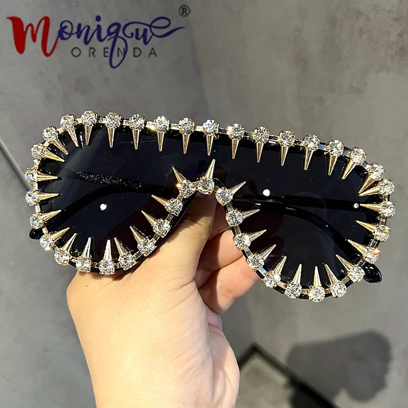 Rhinestone One Piece Frame Sunglasses