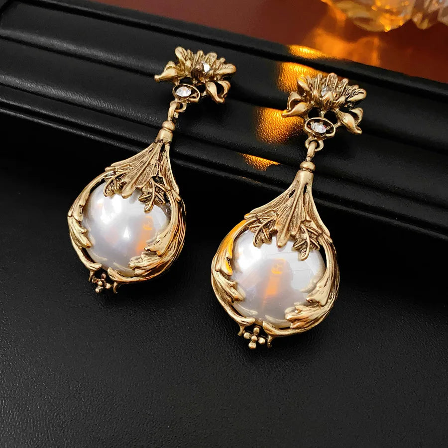 Pearl Flower Necklace And Earring Set