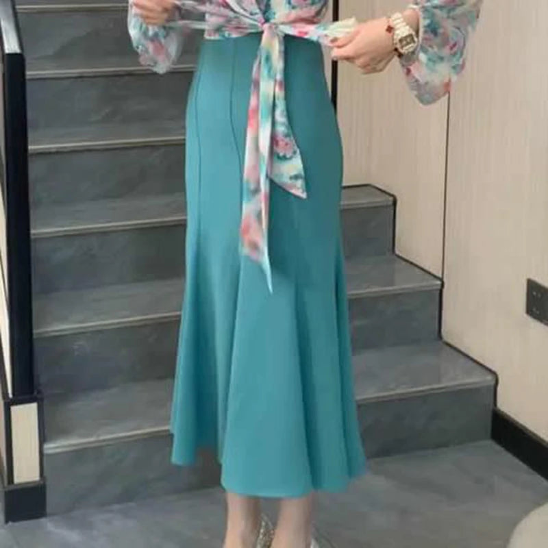 Two-piece dress women's summer 2024 new temperament casual fashion print sexy design cross tie floral shirt+fishtail skirt
