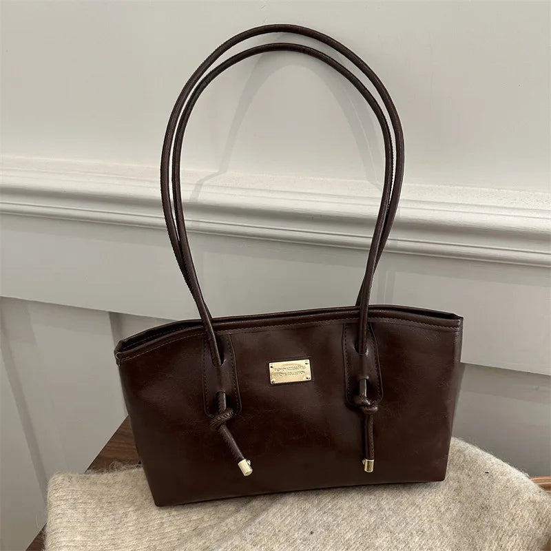 Retro French Women's Shoulder Bag Large Capacity Commuting Versatile Underarm Bag Simple Texture Solid Color Handbag Tote Bag