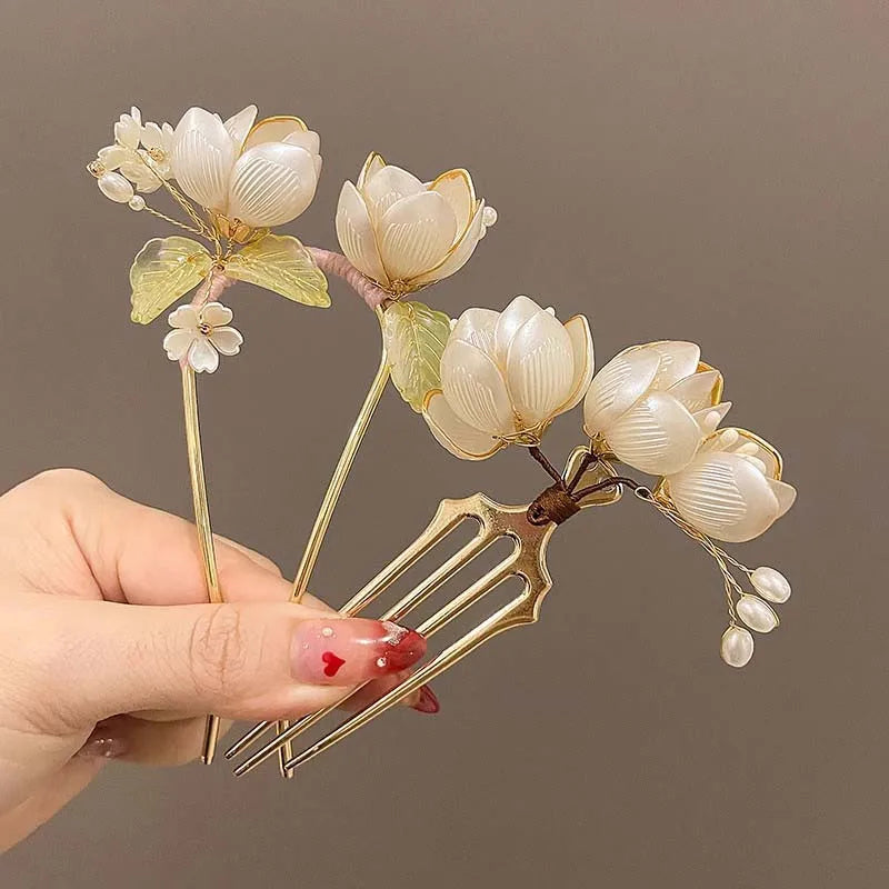 Elegant Floral Metal U-Shaped Hair Stick for Women