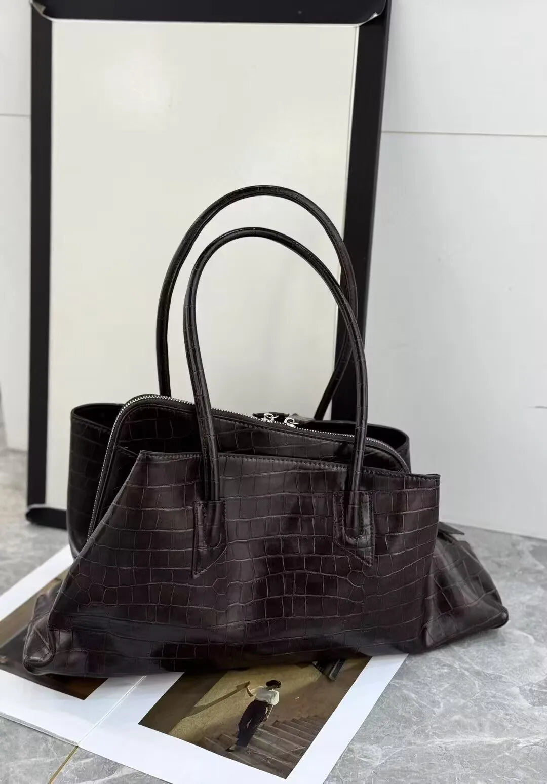 Retro Crocodile Pattern Large Capacity Tote Bag Design Women's Pleated  Leather Shoulder Bag Female Daily Commuter Bag 2025