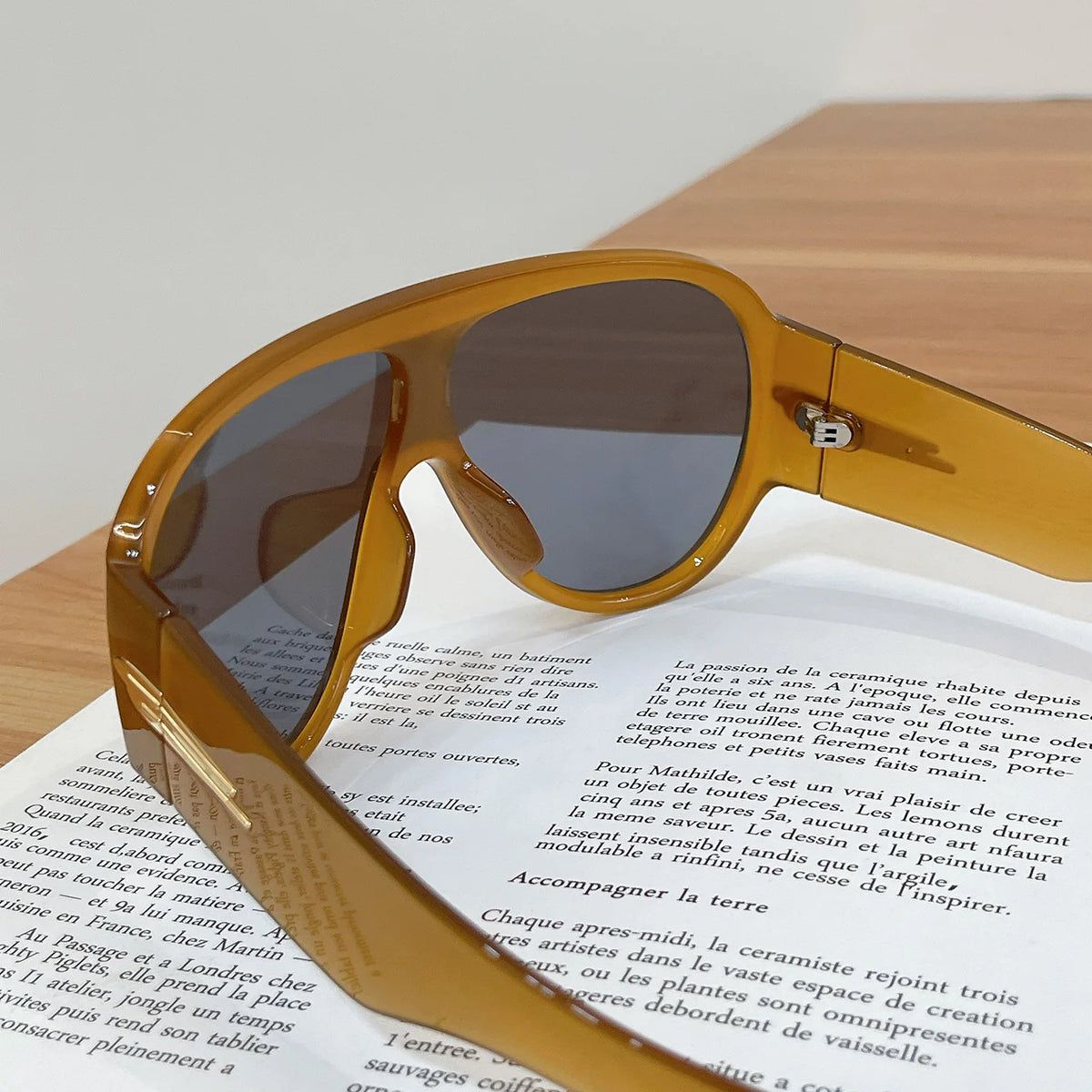 Oversized UV400 Shield Sunglasses