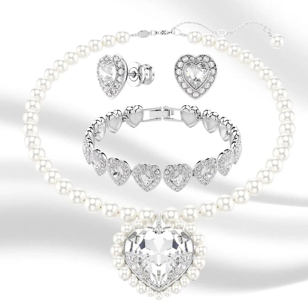 Elegant Gold-Plated Mixed-Cut Crystal Pendant Necklace for Women