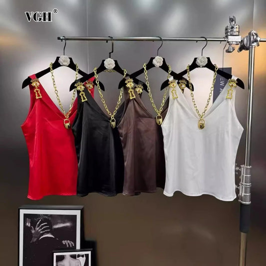 VGH Solid Color Spliced Metal Chain Basics Vest for Women V Neck Sleeveless American Streerwear Tank Tops Female Fashion Style