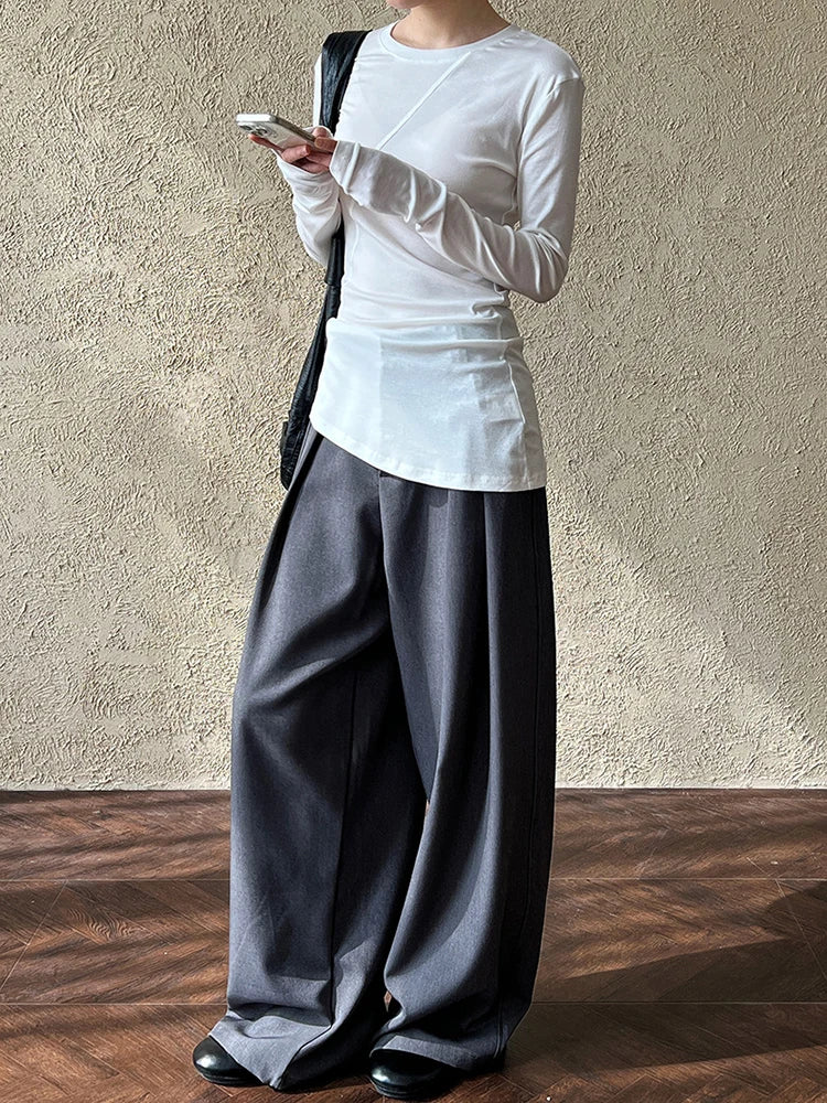 [EAM] Women Gray Thin Perspective Slim Irregular T-shirt New Round Neck Long Sleeve Fashion Tide Spring Autumn 2025 1DH9981
