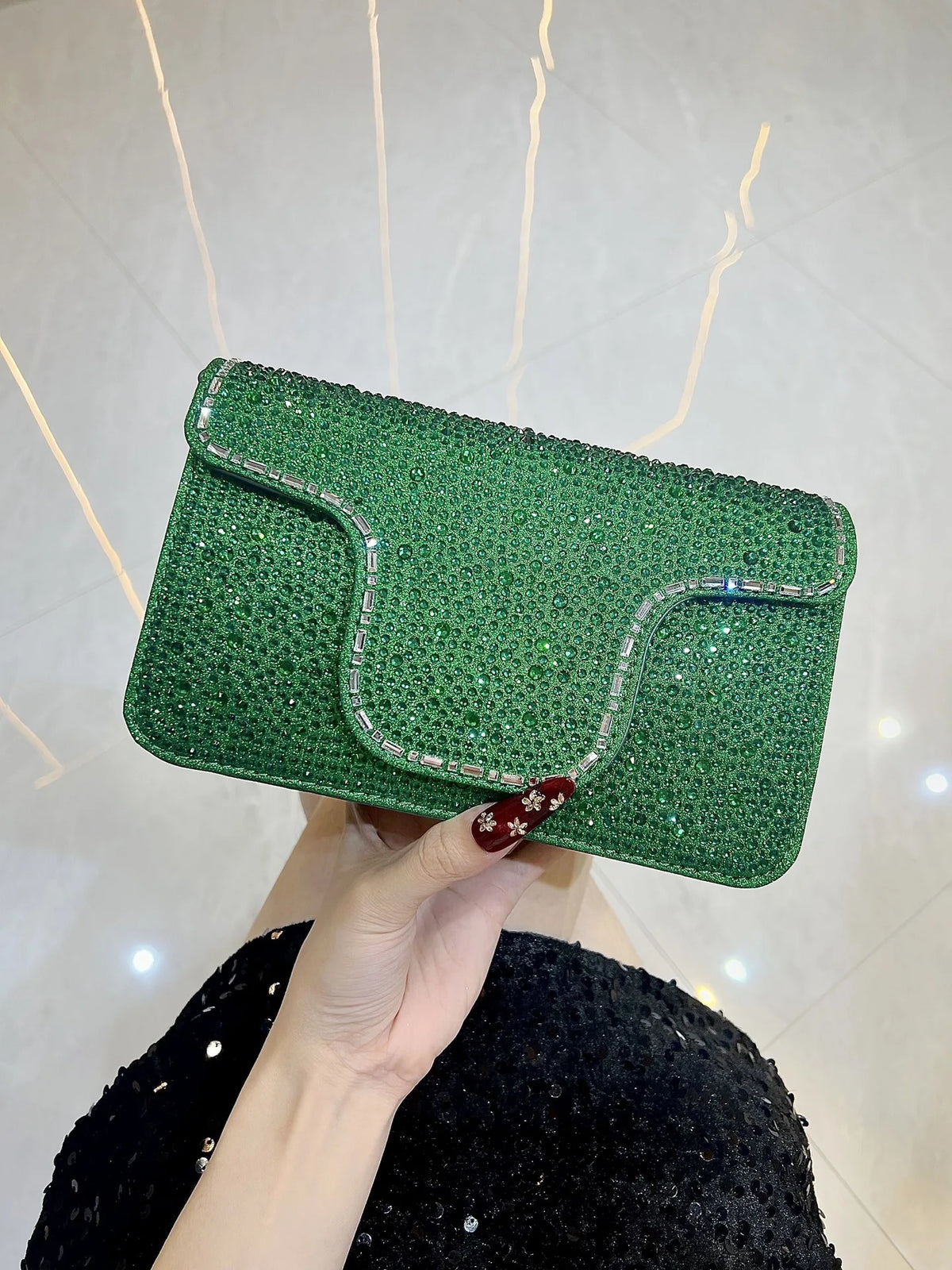 Elegant Diamond Studded Evening Clutch Bag for Women