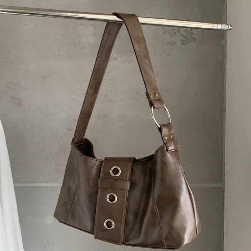 Women's Rivet Y2k Shoulder Bag Retro Small Bag Hot Girl Wilderness Style Retro Leather Fashion Versatile Shoulder Armpit Bag