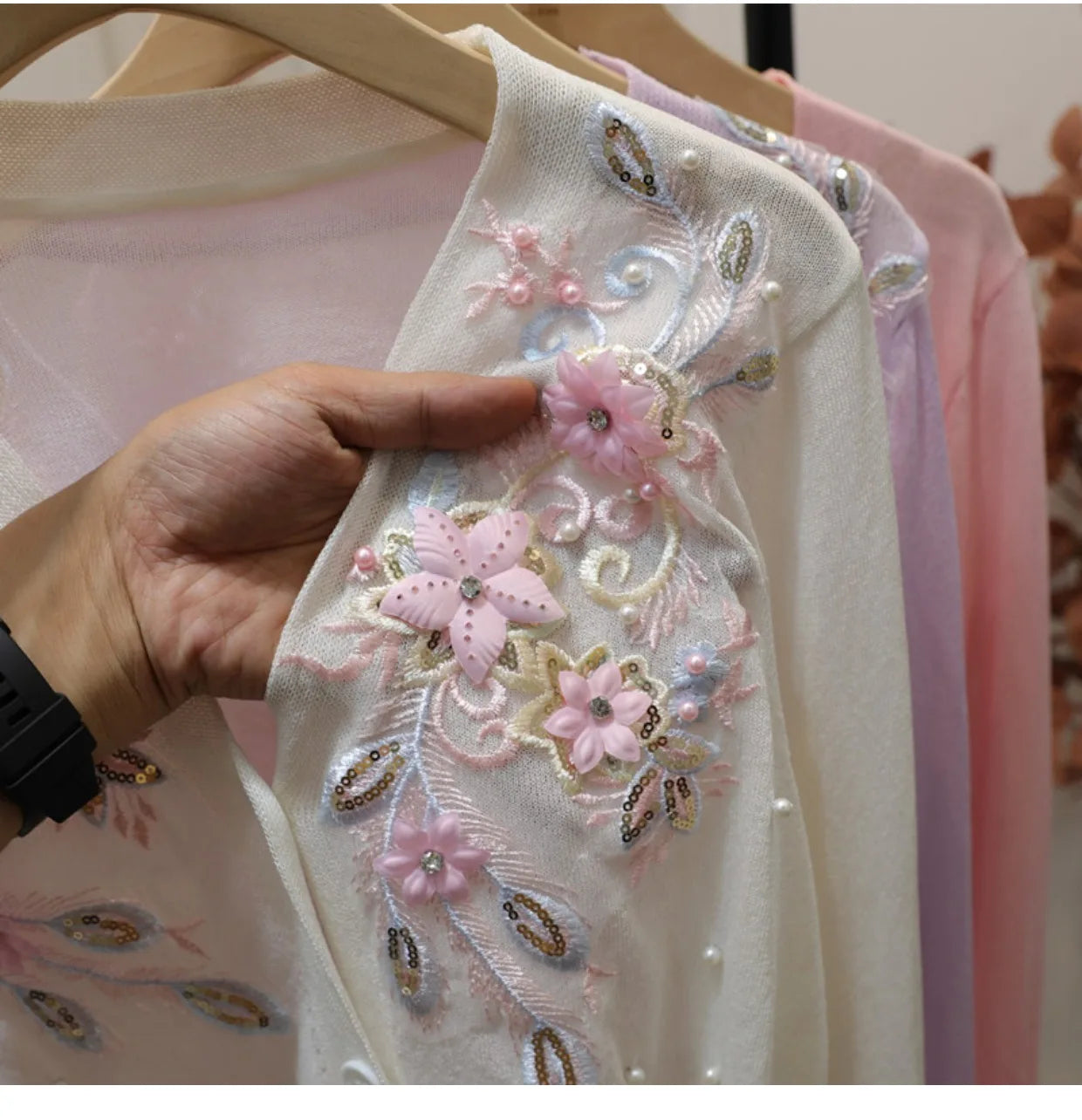 French Exquisite Embroidered Flowers V-neck Short Knitted Top Women Summer Fashion Retro Artistic Thin Sun Protection Cardigan
