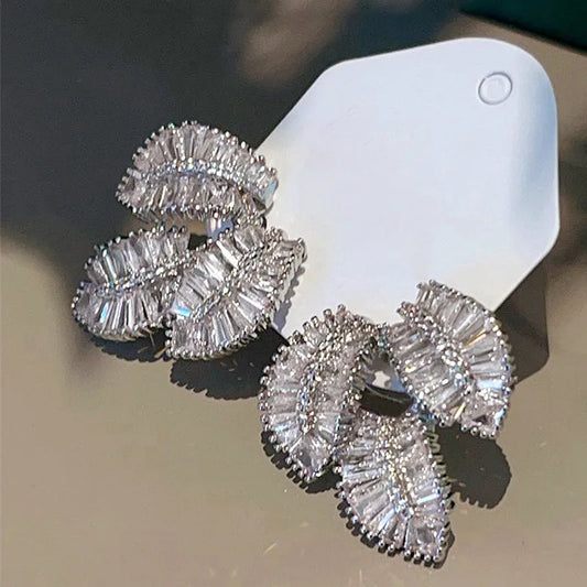 925 Sterling Silver Gorgeous Leaf Pierced Earrings Female Bright Zirconia Jewelry Engagement Party Fashion Chic Accessories