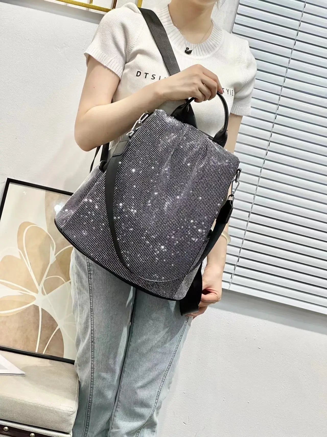 ABQP New Women's Diamond Backpack Large Capacity Women's Backpack Multifunctional Fashion Hot Diamond Casual Travel Backpack