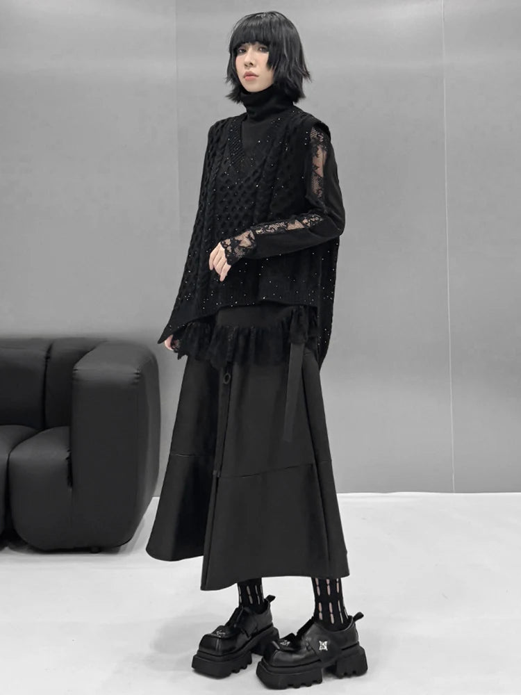 [EAM] Women Black Side Lace Spliced Big Size Elegant T-shirt New Turtleneck Long Sleeve Fashion Tide Spring Autumn 2025 1DJ2588