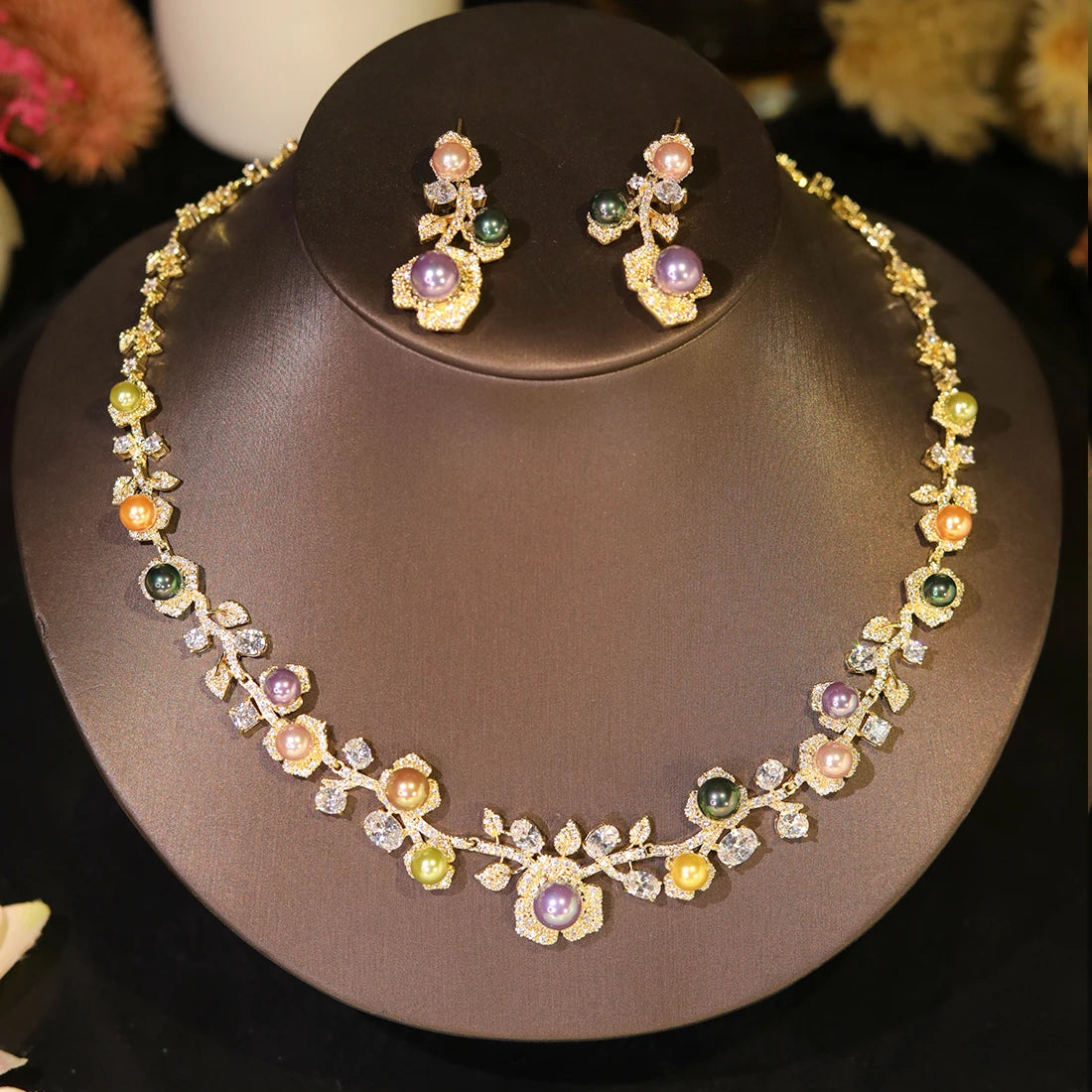 Sparkling Pearl And Floral Crystal Jewelry Set for Women