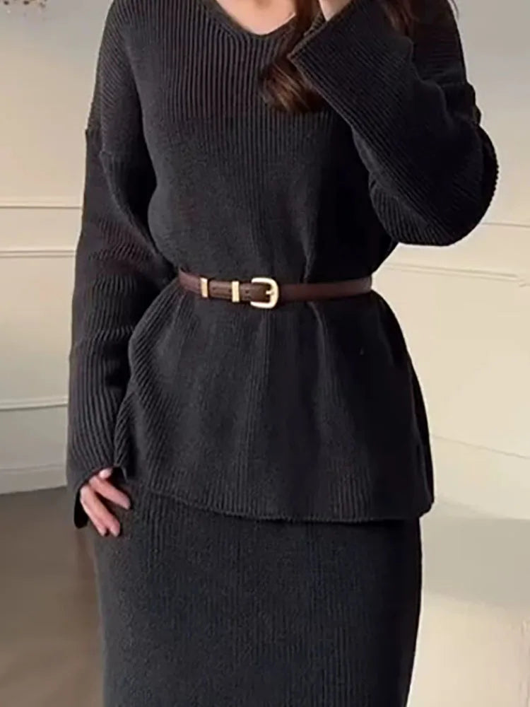 2025 autumn and winter new solid color V-neck women's top slim fit close to the buttocks long skirt+gentle sweater set