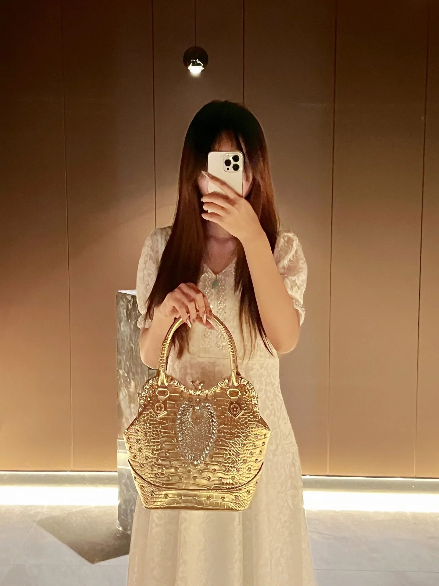 New Women's Dinner Bag with Diamonds Shiny Dinner Party Handbag Luxury Brand Diamond-encrusted Fashionable Women's Shoulder Bag