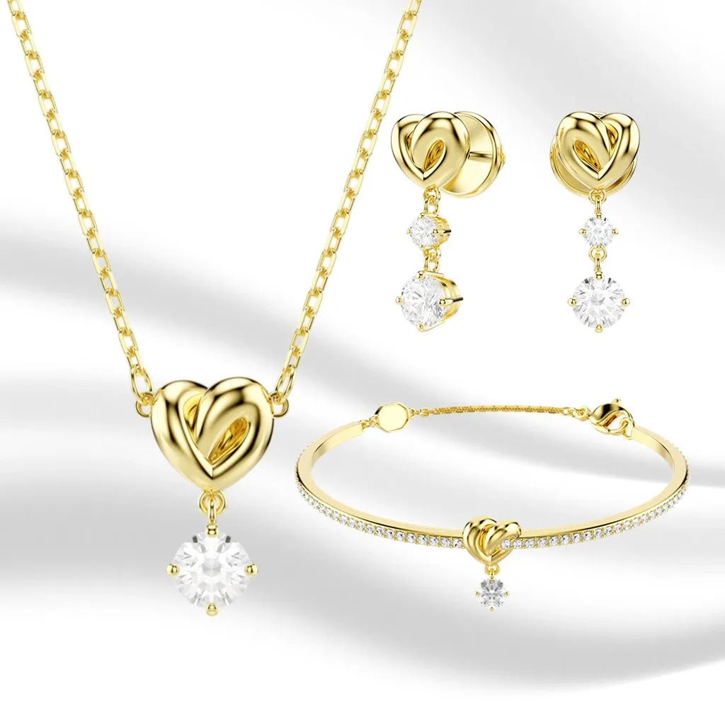 Elegant Gold-Plated Mixed-Cut Crystal Pendant Necklace for Women