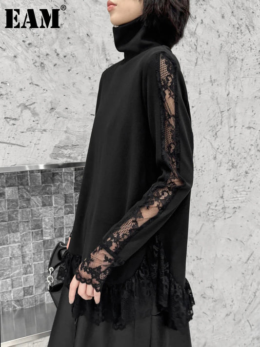 [EAM] Women Black Side Lace Spliced Big Size Elegant T-shirt New Turtleneck Long Sleeve Fashion Tide Spring Autumn 2025 1DJ2588
