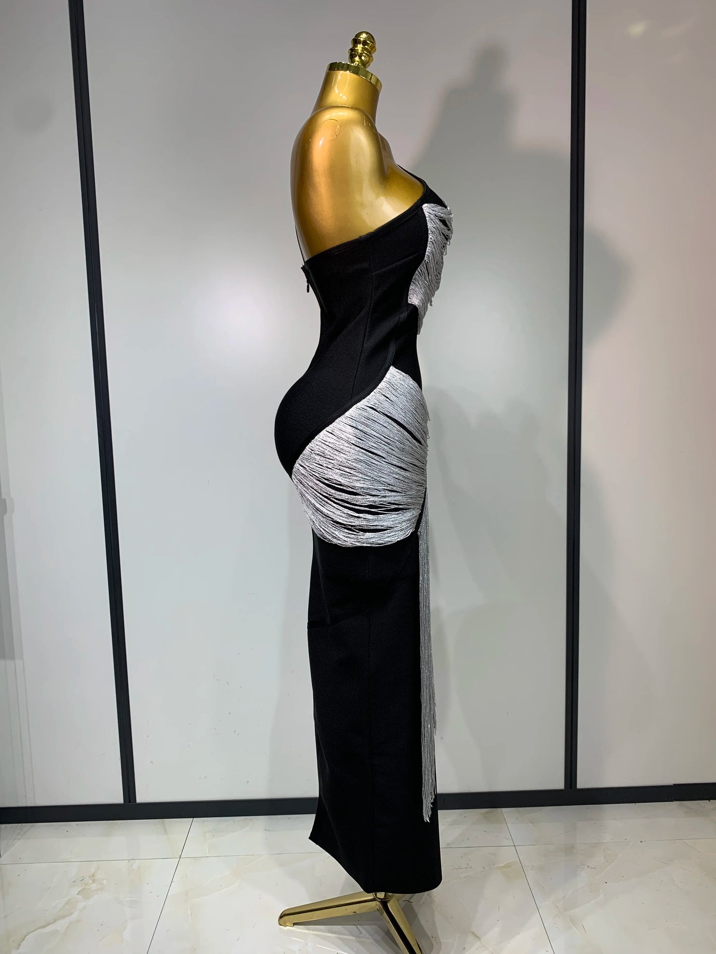 Women Sexy Slanted Collar Silver Tassel Bandage Dress Women Black Sleeveless Bodycon Dresses Evening Party Club Birthday Gowns