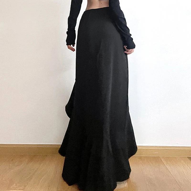 French fashion irregular temperament long skirt female summer new irregular split high waist Joker thin black casual big skirt.