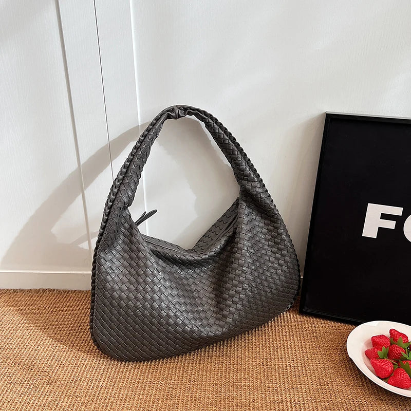 Designer Brand Hand Carry Large Capacity Women's New Fashion Dumpling Bag Casual Shoulder Bags for Women Hot Selling