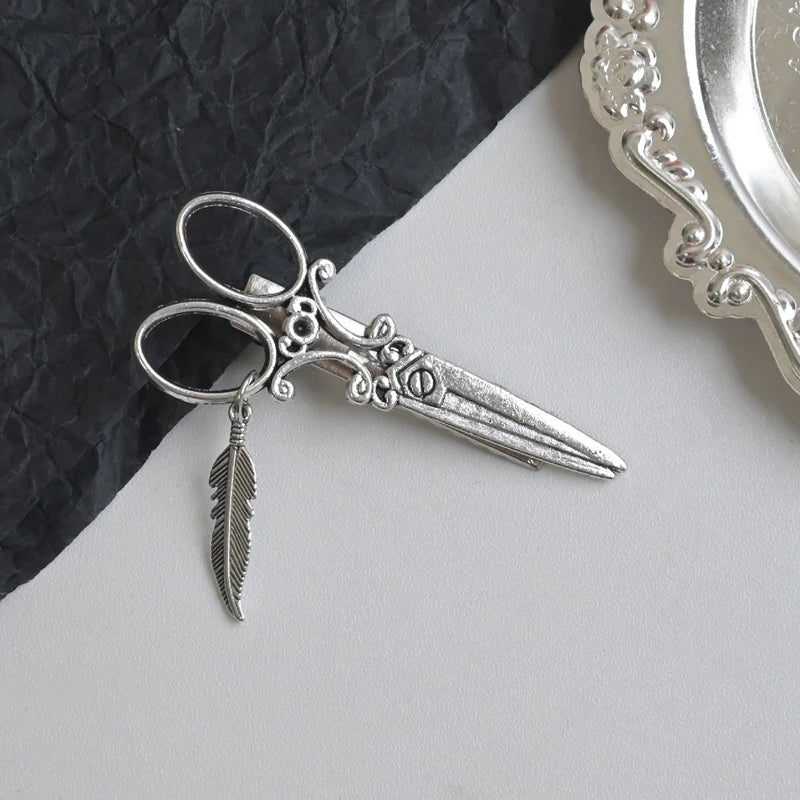 Gothic Punk Scissor Hair Clips With Star And Feather Details for Women