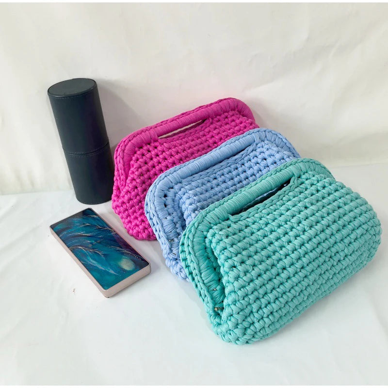 Fashion High-end Clutch Bag Hand-crocheted Clip Bag Simple Versatile Chain Cloud Bag New Leisure Travel Women's Underarm Bag
