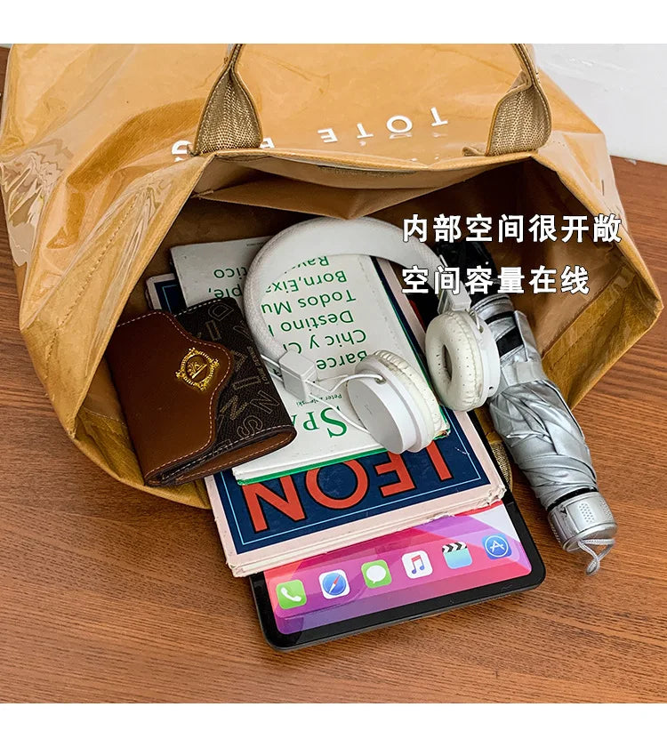 Kraft paper jelly waterproof bag, women's new retro commuting large capacity DuPont paper tote bag