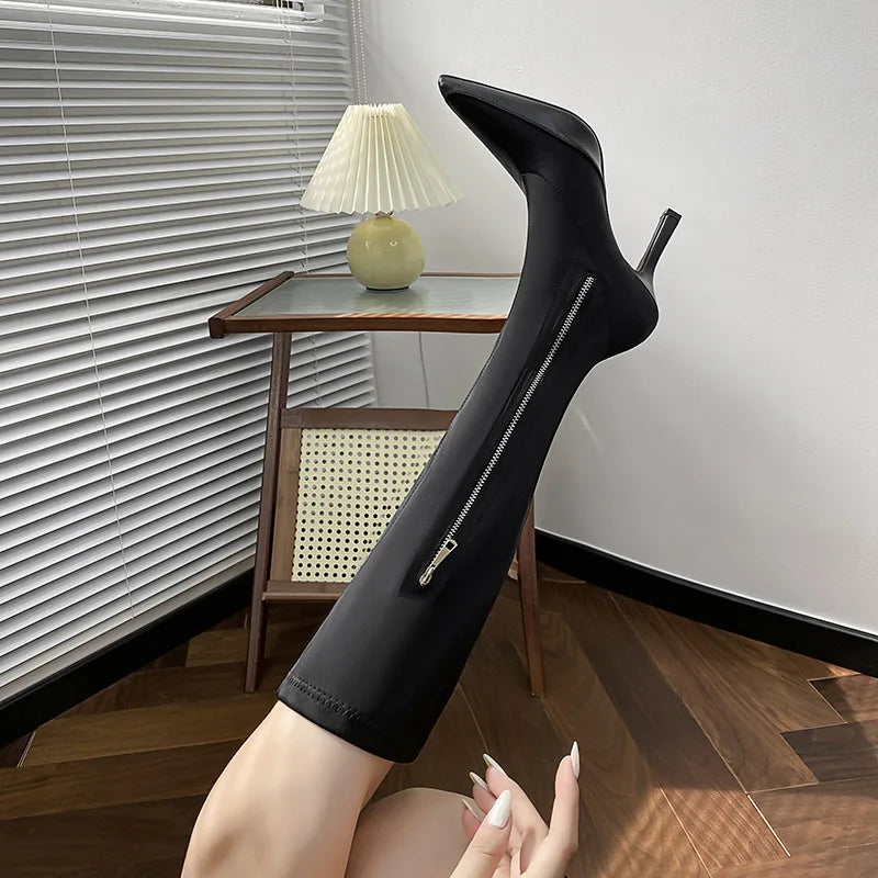 Black Pointy Toe Kneehigh Stiletto Boot