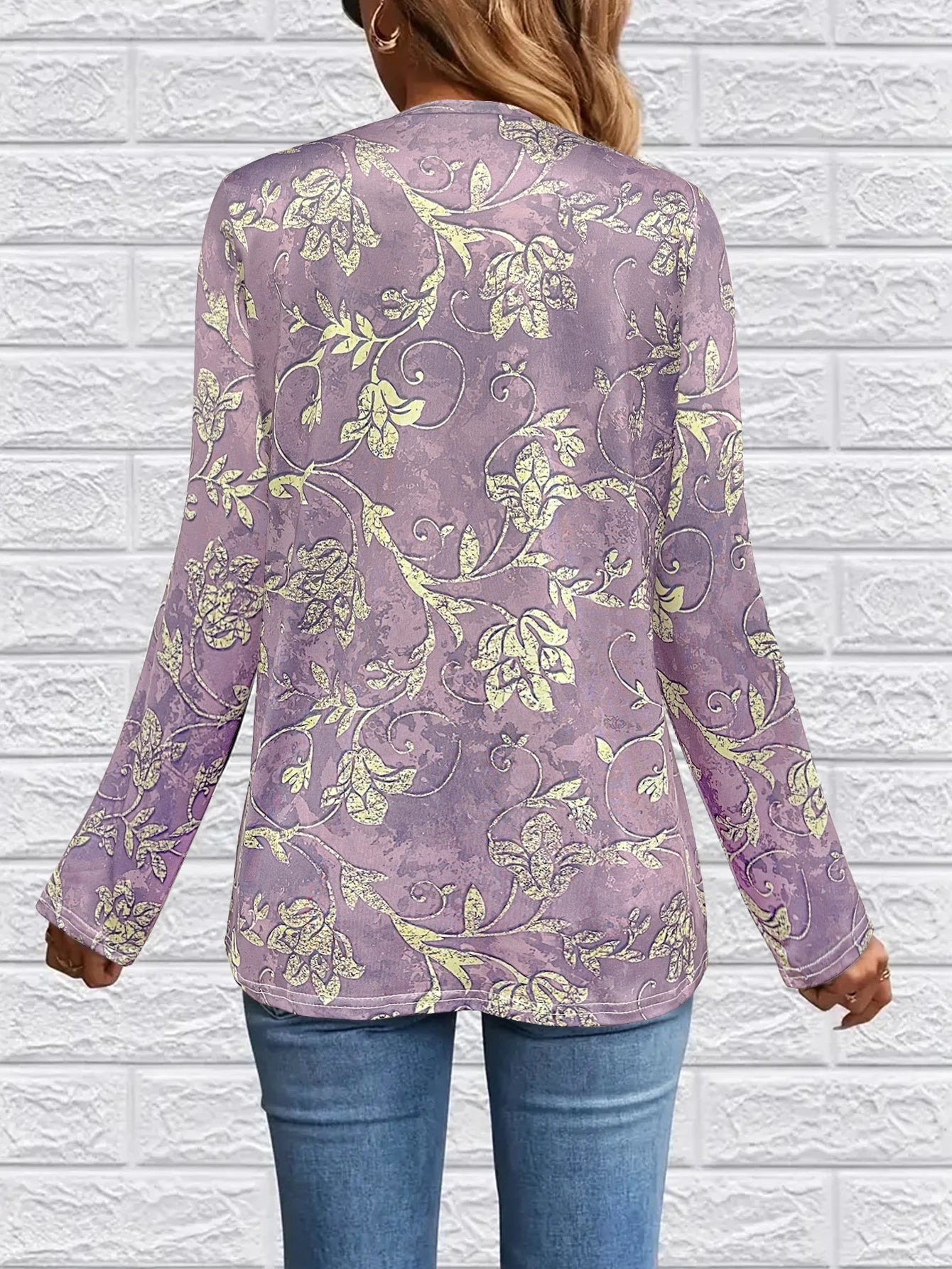Women's Long - Sleeve Round - Neck T - Shirt, Light Purple with Vintage Floral Print, Casual Retro & Daily Wear