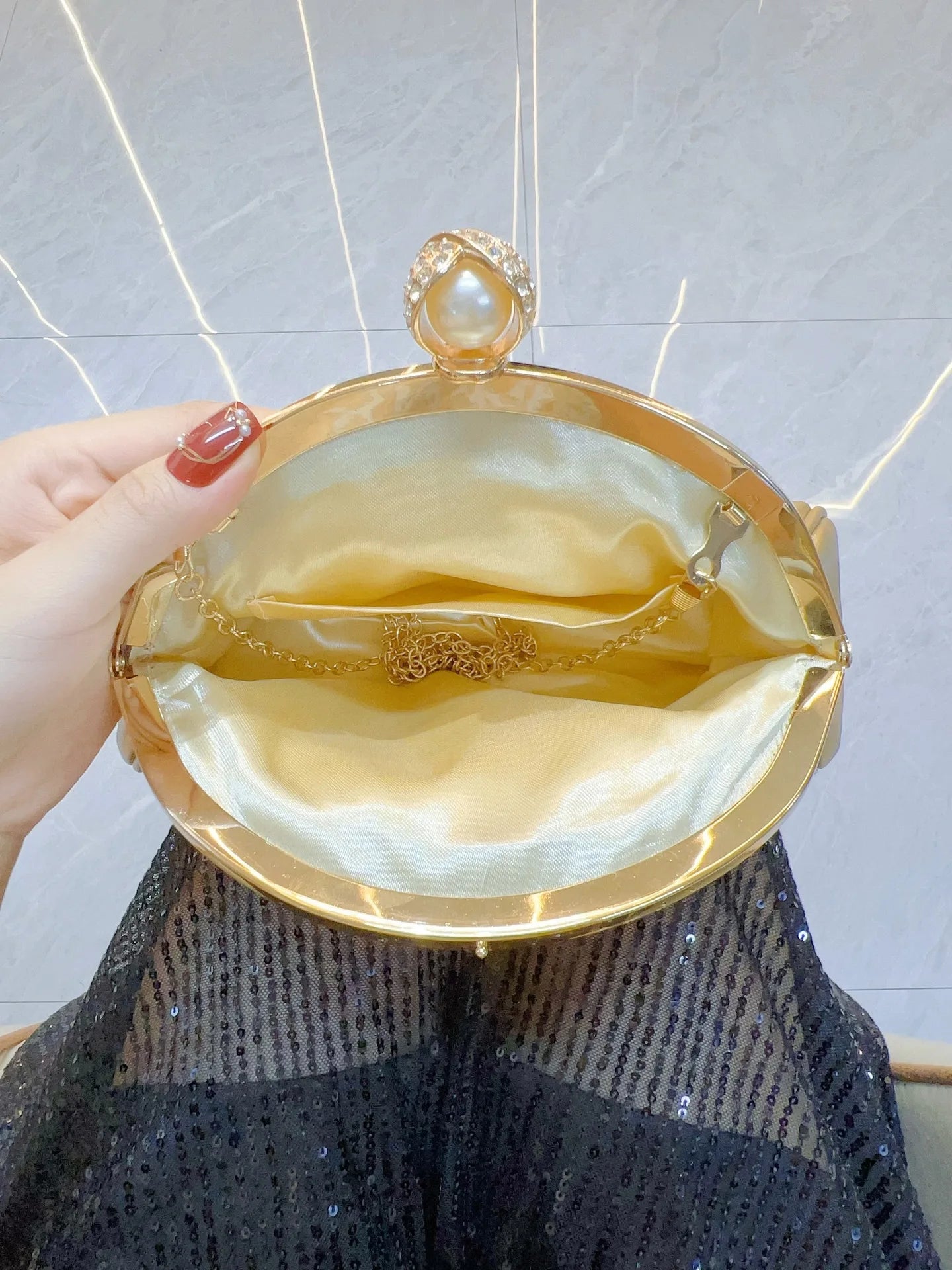 Luxury Women  Fashion Design Handbags Sparkling Banquet Clutch Bag Inlaid With Rhinestone Chain Shoulder Bag Party Dinner Bag