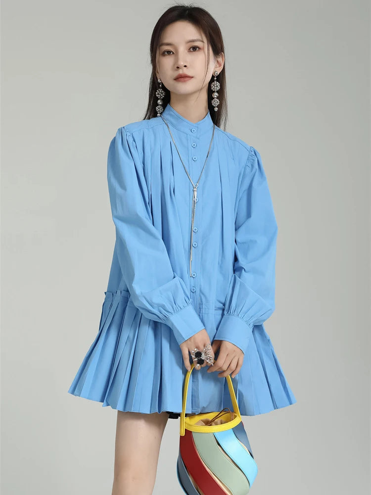 [EAM] Women Blue Pleated Hem Long Big Size Blouse New Stand Collar Long Sleeve Shirt Fashion Tide Spring Autumn 2025 1DH5707