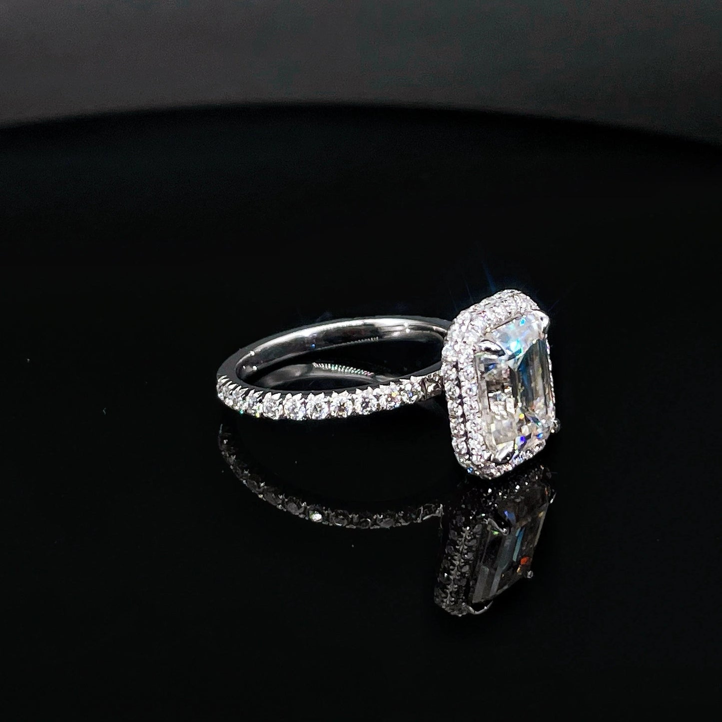 Affordable Fine Jewelry  6*8mm Emerald D VVS Moissanite 14K 18K Solid Gold Engagement Ring With GRA Certificate